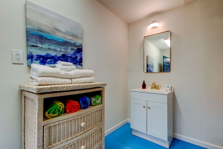 Building Photo - 311 16th Ave