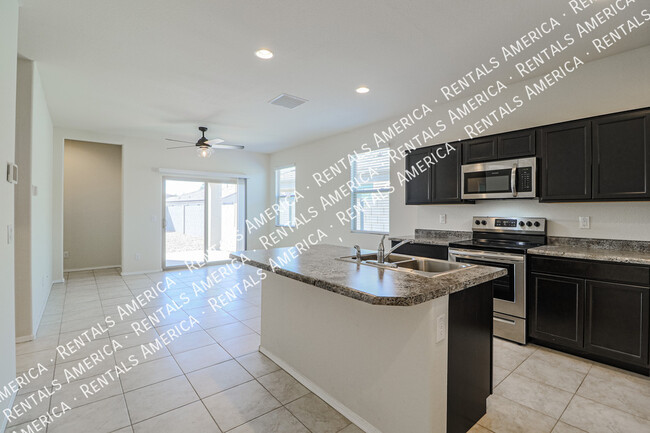 Building Photo - 11323 E Verbina Ln