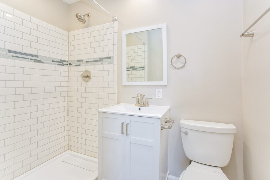 Building Photo - 4990 Brice Creek Dr