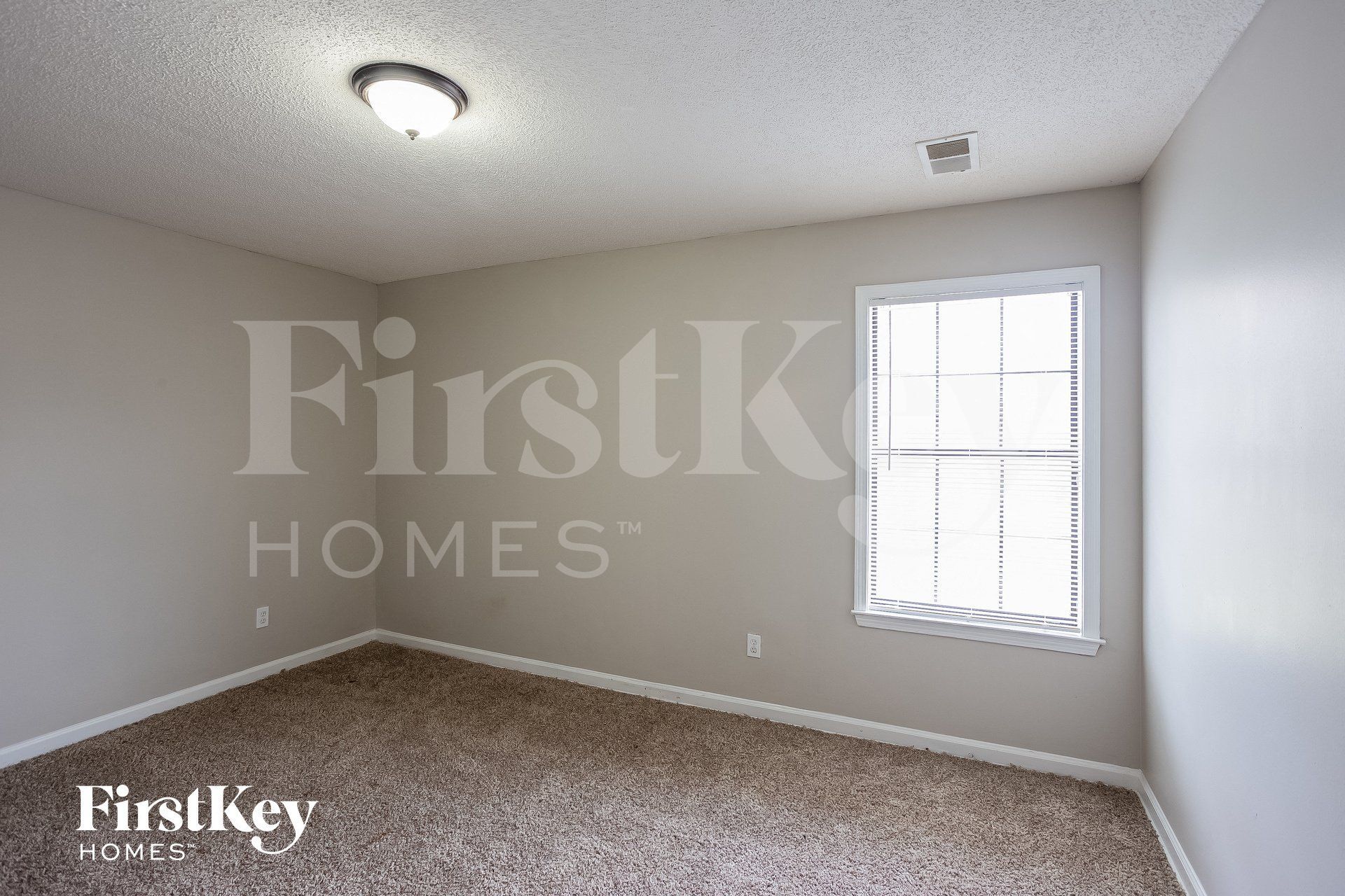 Building Photo - 4812 Barkshire Dr