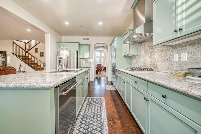 Building Photo - 10509 N Sierra Vista Ave