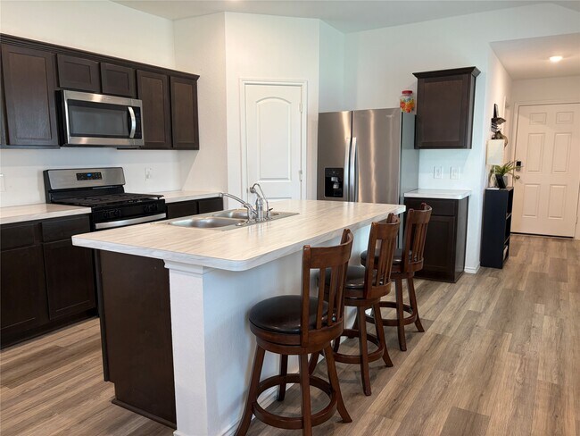 Building Photo - 1135 Juniper Vis Dr