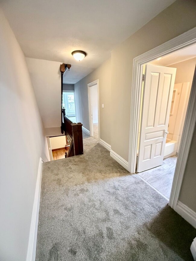Building Photo - Charming & Spacious Historic 5-Bedroom Home for Rent in Carlisle, PA