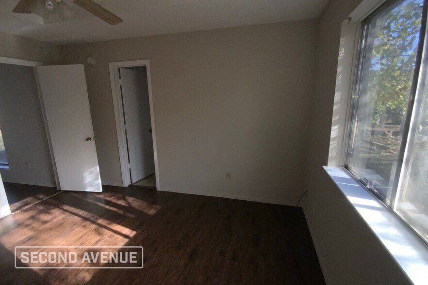 Building Photo - 15919 Rosebriar Dr