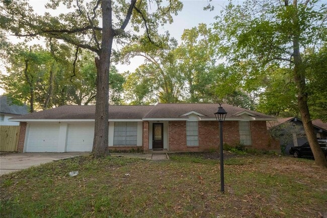 Building Photo - 3318 Kentwood Dr