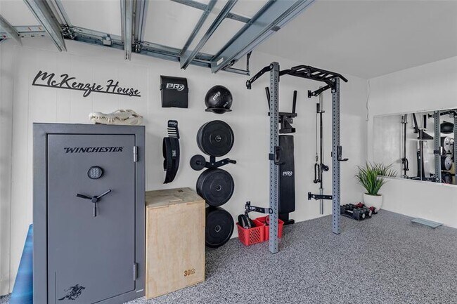 Building Photo - 160 SE 3rd Ct