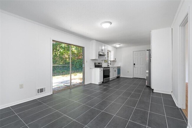 Building Photo - 5726 Southwick Ct SW