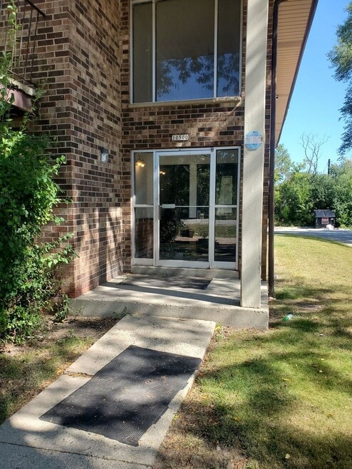 Building Photo - 10500 W Fond du Lac Ave