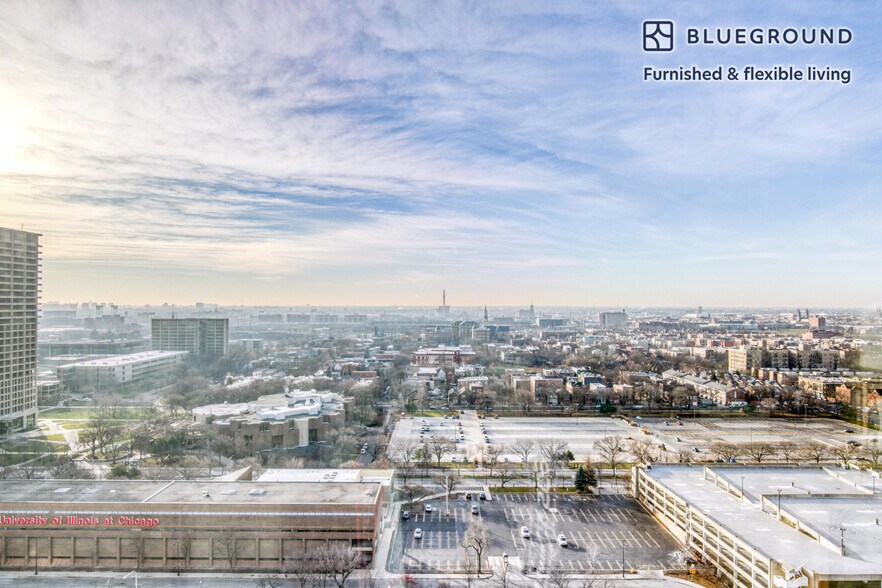 Building Photo - 1035 W Van Buren St