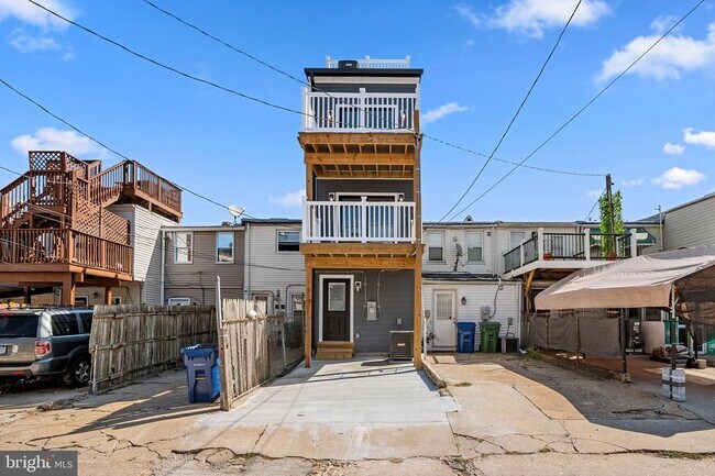 Building Photo - 1724 S Hanover St