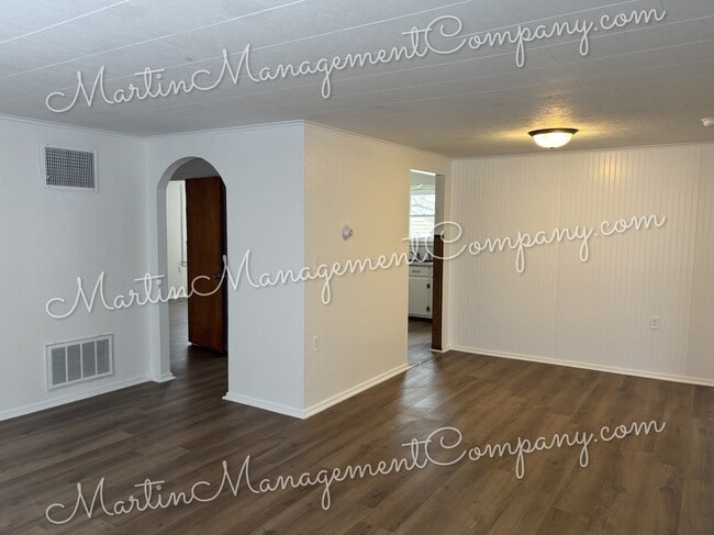 Building Photo - 1844 S Beacon Ave