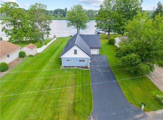 Building Photo - 13 E Edgewater Dr