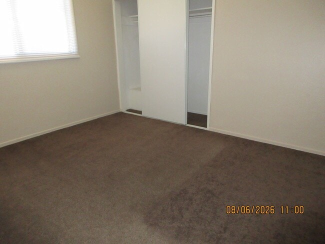 Building Photo - 437 Oasis Dr