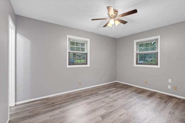 Building Photo - 1306 Brookfield Ln