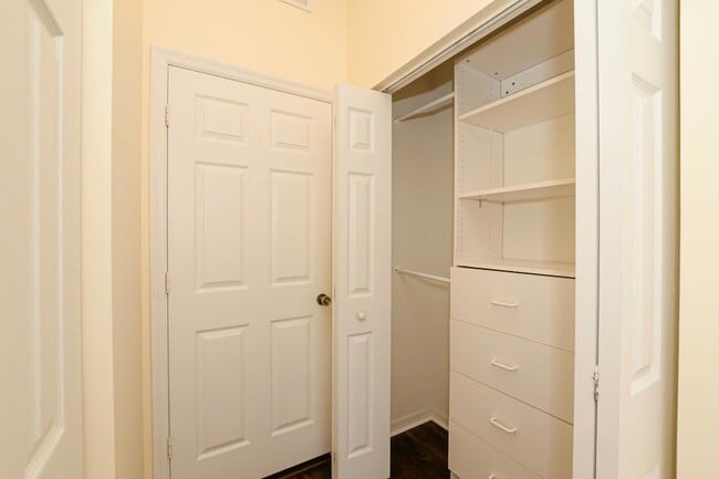 Building Photo - 522 SW Indian Key Dr