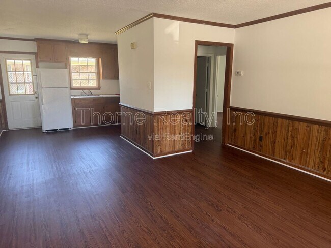 Building Photo - 200 Barnhill Ave