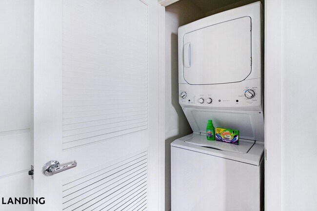 Building Photo - 41545 Ivy St