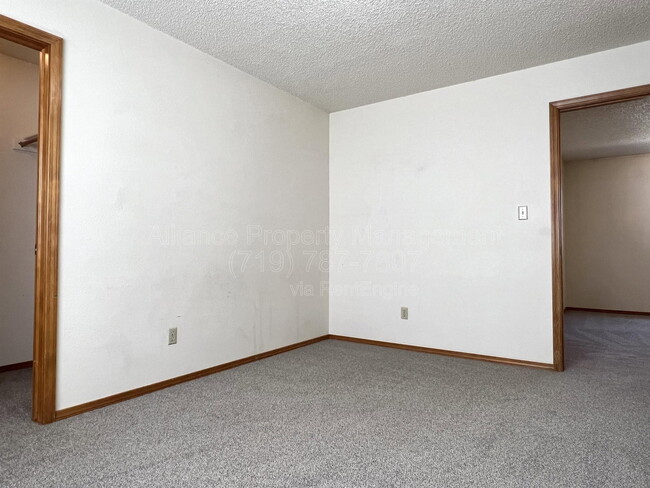 Building Photo - 6436 Peak Vista Cir