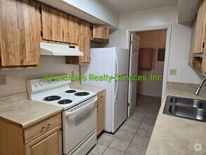 Building Photo - Sonico Capital- Pine Forest- 118