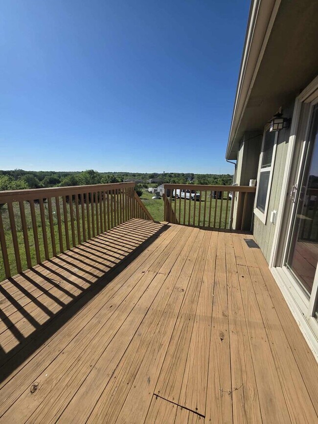Building Photo - Spacious Home for Rent!