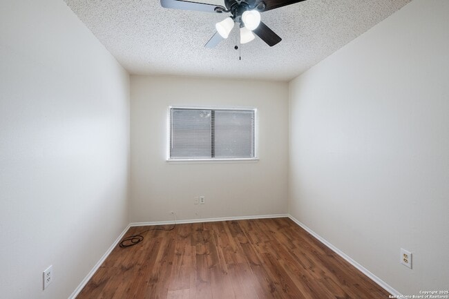 Building Photo - 15414 Legend Springs Dr