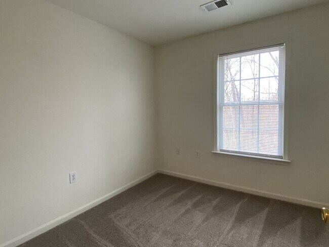 Building Photo - 87 Mabel Ln