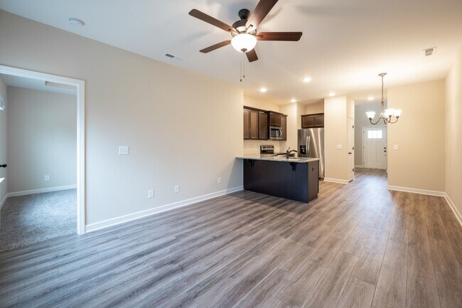 Building Photo - 4409 Chusto Dr