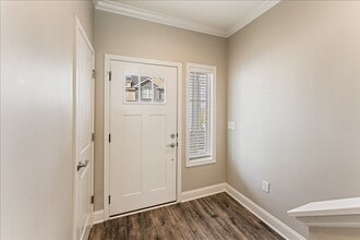 Building Photo - 420 Flt Rdg Wy