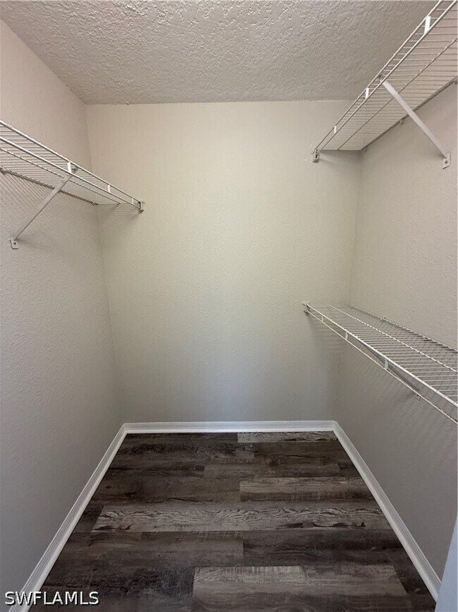 Building Photo - 11521 Villa Grand
