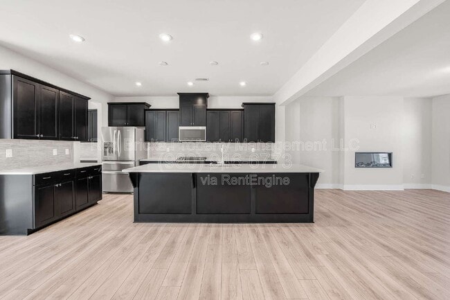 Building Photo - 2837 Ensemble Ct