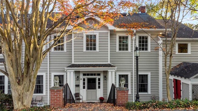 Building Photo - 4 Ansley Dr NE