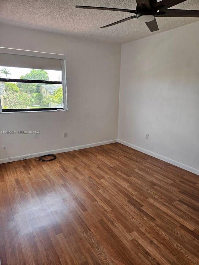 Building Photo - 6706 SW 152nd Ct