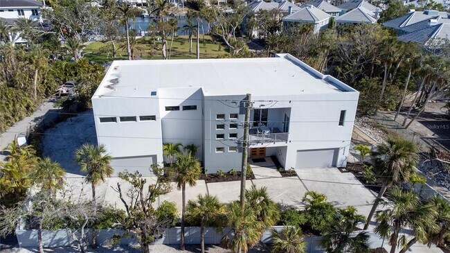 Building Photo - 3939 Higel Ave