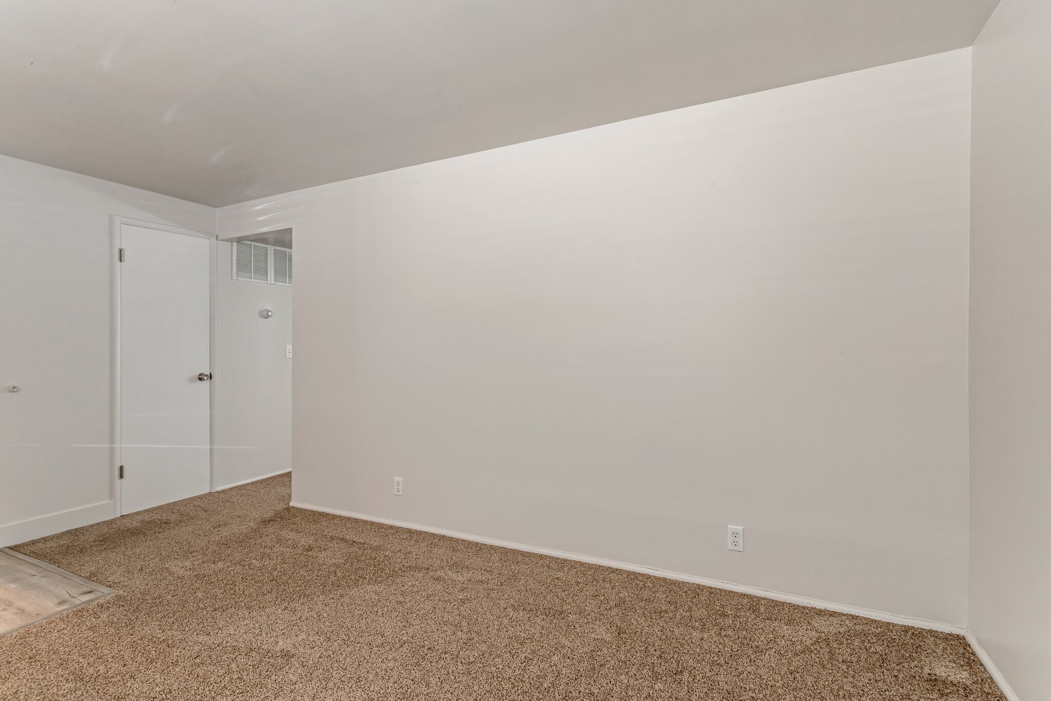 Building Photo - 2115 E 3300 S