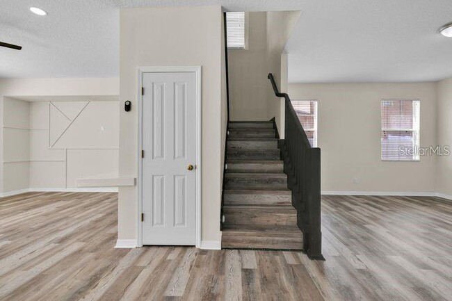 Building Photo - 1037 Sailing Bay Dr
