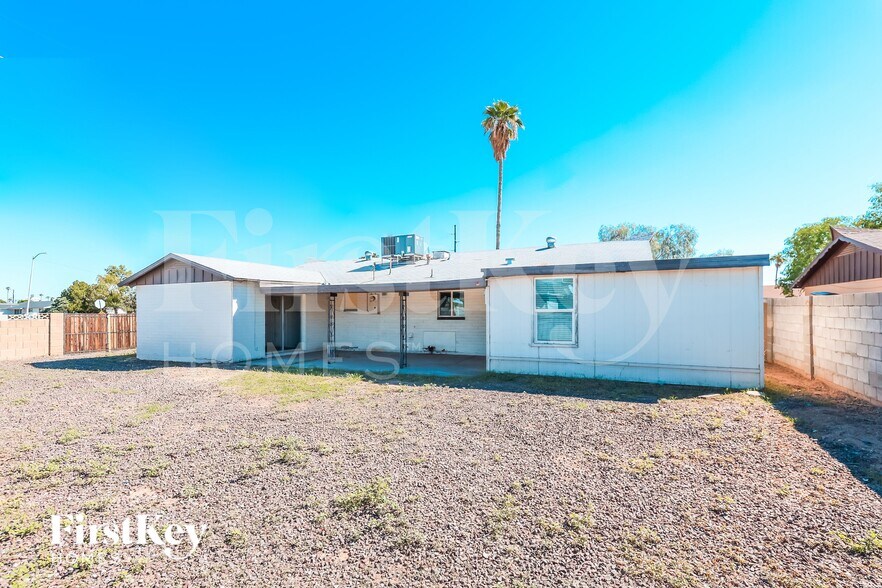 Building Photo - 13642 N 31st Dr