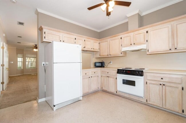 Building Photo - 4140 Jefferson Woods