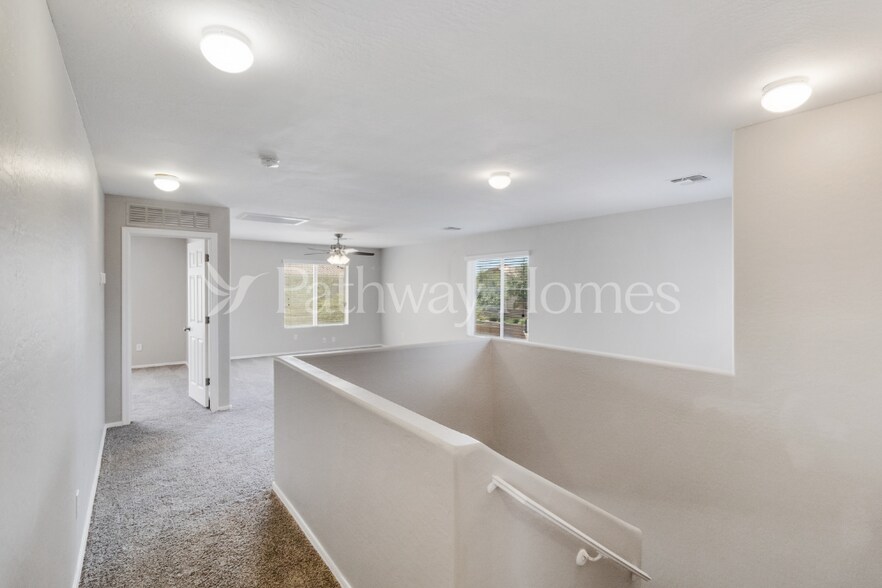Building Photo - 31420 N Shale Dr