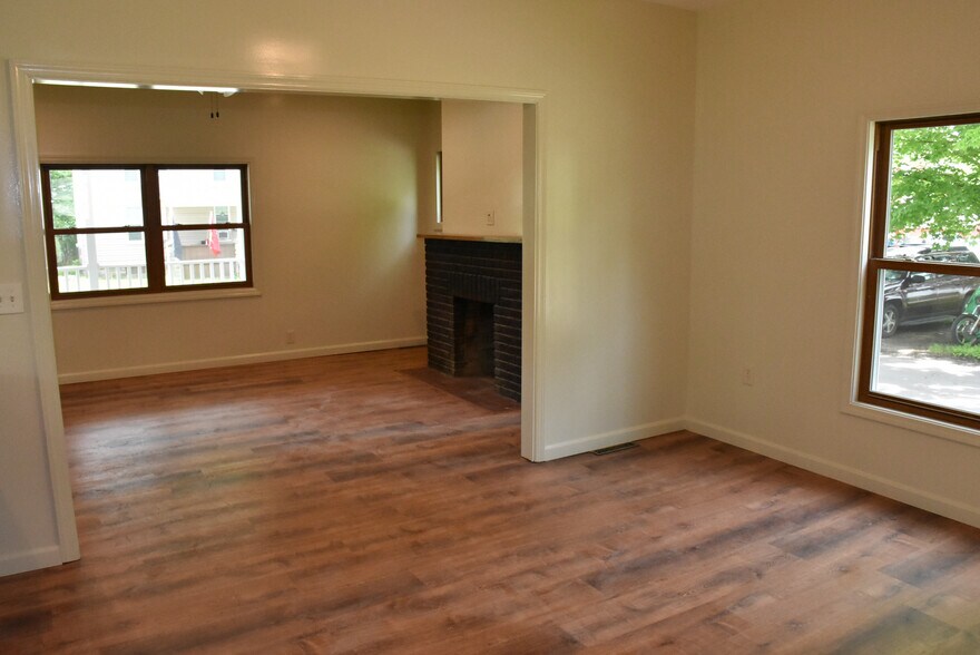 Building Photo - 539 North St