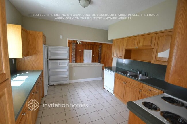 Building Photo - 16611 SW 292nd Ter