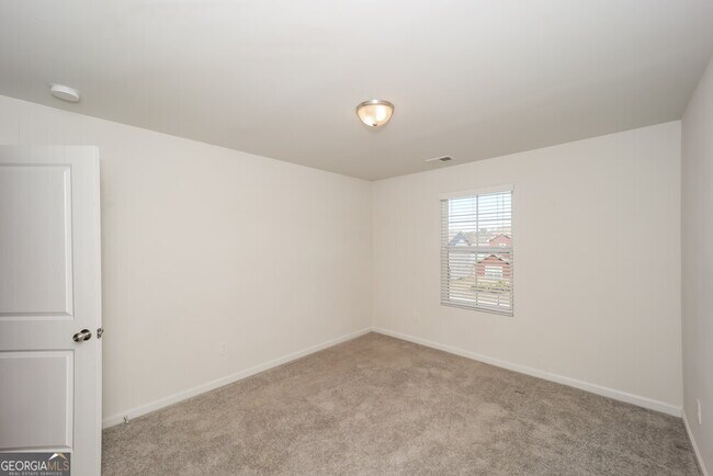 Building Photo - 440 Culloden Moor Dr