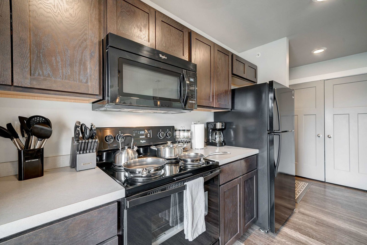 Building Photo - 360 Enterprise Blvd