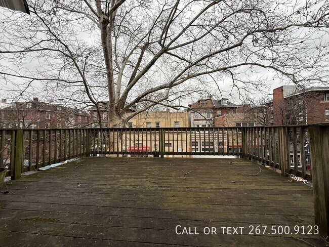 Building Photo - 211 S 45th St