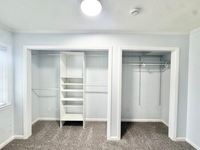 Building Photo - Stunning 3-bedroom, 2-bath home in North Highlands!