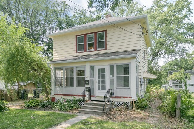 Building Photo - 2446 East Johnson Street, Unit 1