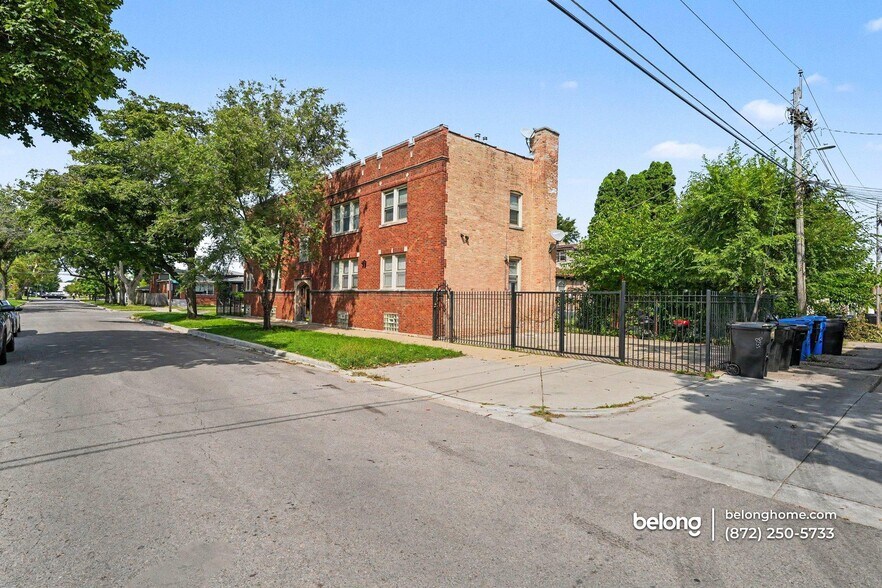 Building Photo - 8737 S Langley Ave