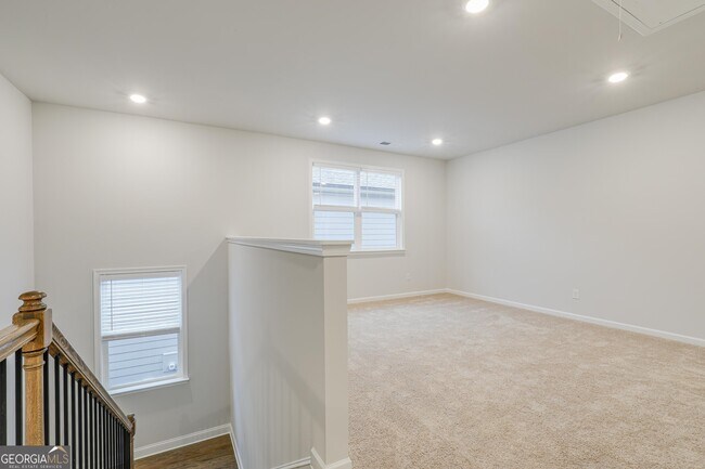 Building Photo - 376 Caledonia Ct