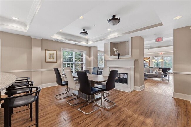 Building Photo - 3275 Lenox Rd NE