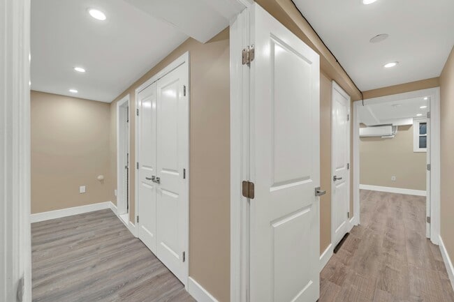 Building Photo - 171 Van Horne St