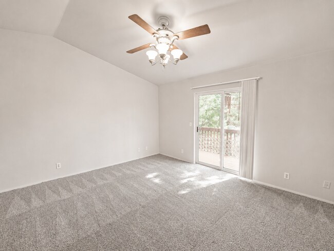 Building Photo - 2950 NE Nikki Ct